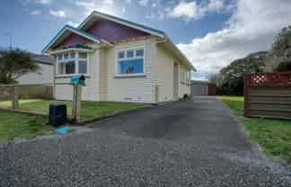 32 Park Street, Hokitika