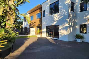 2/1152a South Road, Oakura