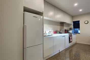 2/1152a South Road, Oakura