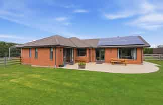 8 Haydon Place, Amberley