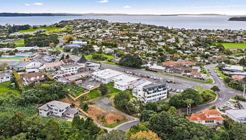 739 & 747F Whangaparaoa Road, Stanmore Bay