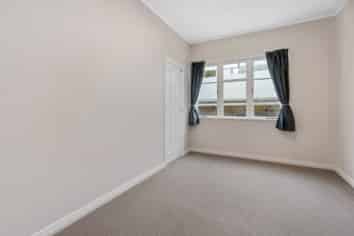 27 Godden Crescent, Mission Bay