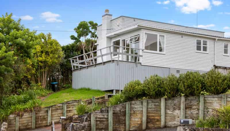 27 Godden Crescent, Mission Bay