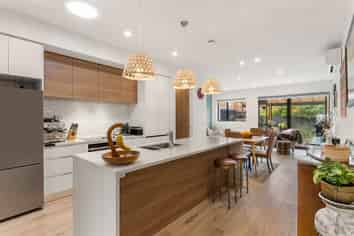 211 Jack Lachlan Drive, Beachlands