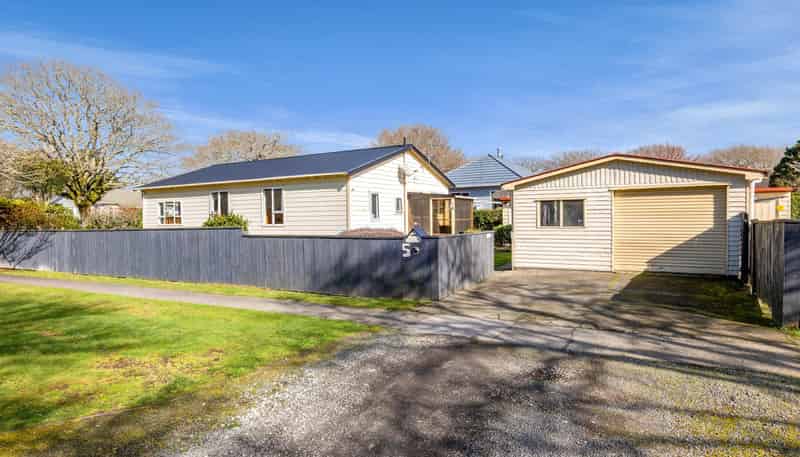 5 Percy Avenue, Stratford