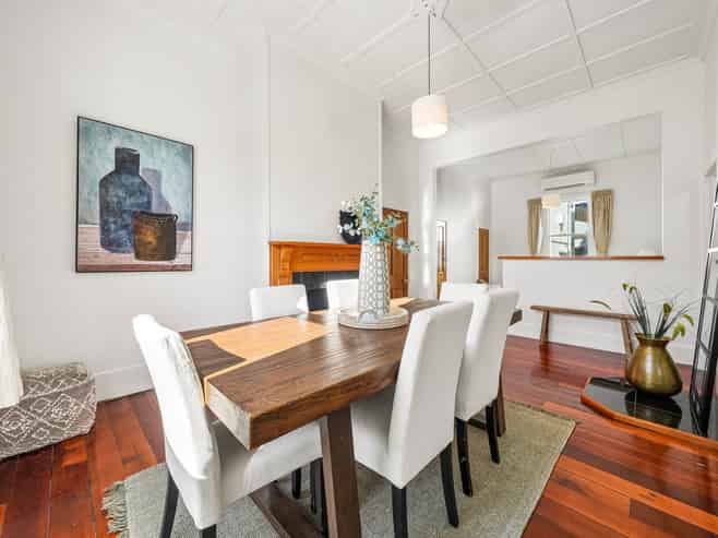 8 Sunnyvale Road, Greenlane