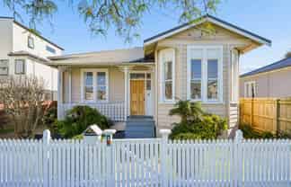 8 Sunnyvale Road, Greenlane