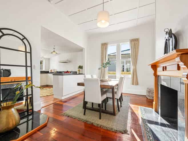 8 Sunnyvale Road, Greenlane