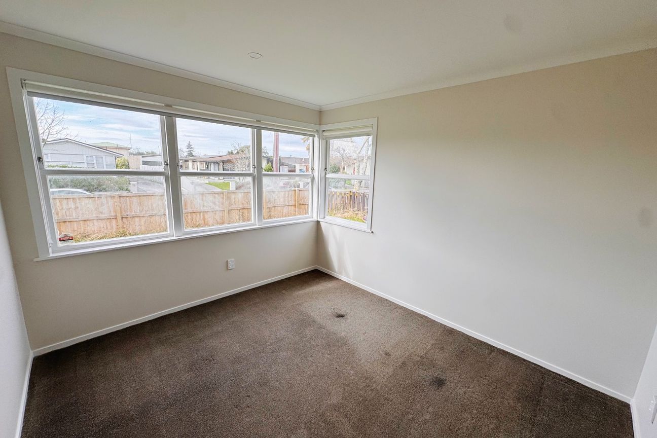 3-Bedroom Home Near University – Spacious Living & Great School Zones - Altro