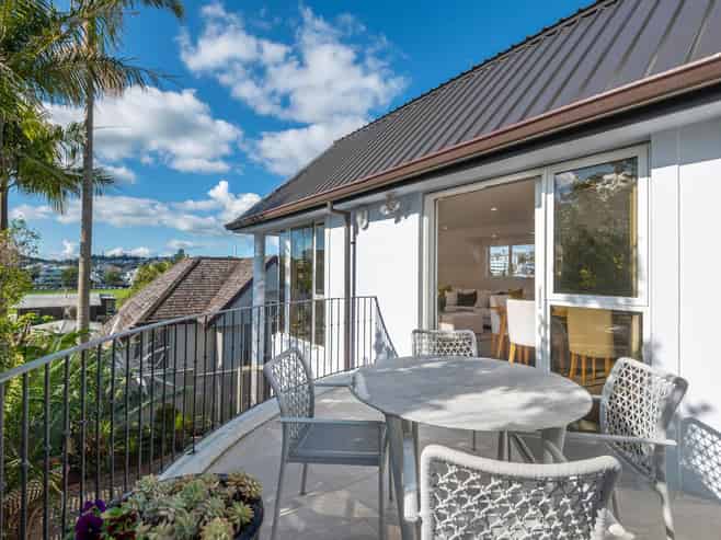 12 Auckland Road, Saint Heliers