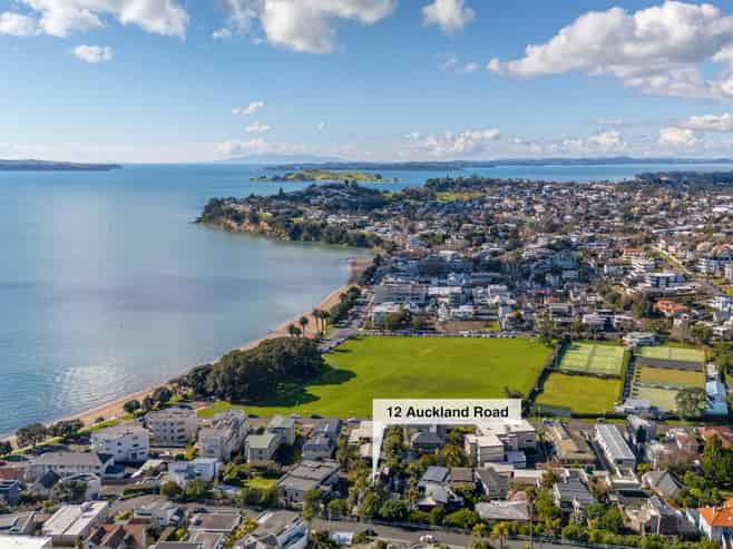 12 Auckland Road, Saint Heliers