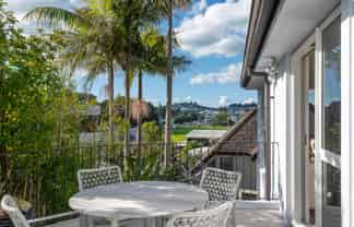 12 Auckland Road, Saint Heliers