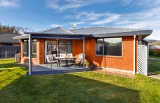 3 Robalan Place, Redwoodtown