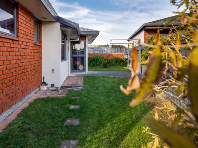 3 Robalan Place, Redwoodtown
