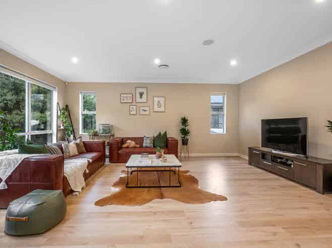 38 Golden Morning Drive, Albany