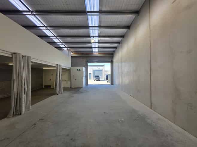 Vacant Possession - Gated Complex