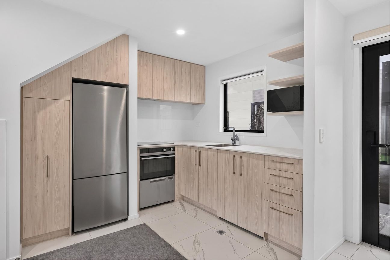 Modern 2020 Beachside Investment $480 per week - Vista 3