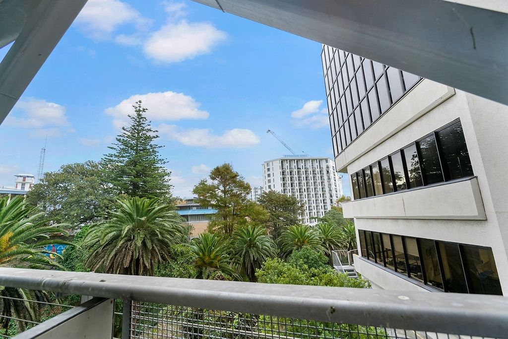 Scotia Place - 1 bed, semi furnished with secure car park! - Vista 6