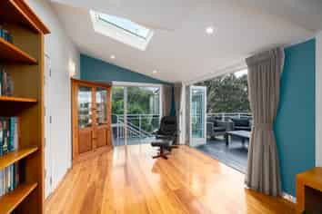 96A Nicholson Road, Khandallah