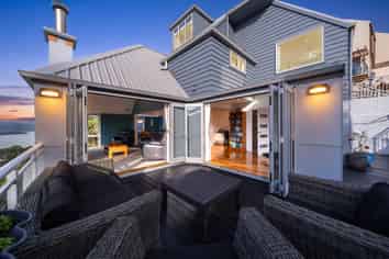 96A Nicholson Road, Khandallah