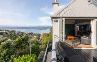 96A Nicholson Road, Khandallah