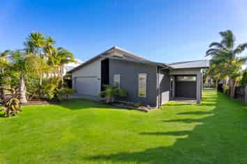 48 Columbia Crescent, Beachlands
