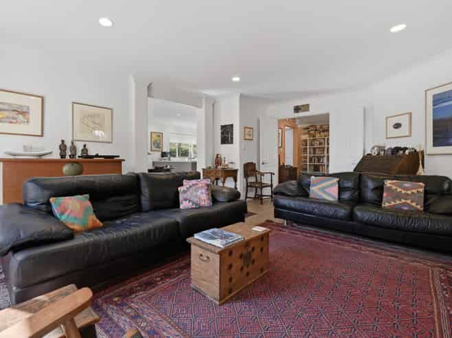 17 Edgecumbe Road, Avenues