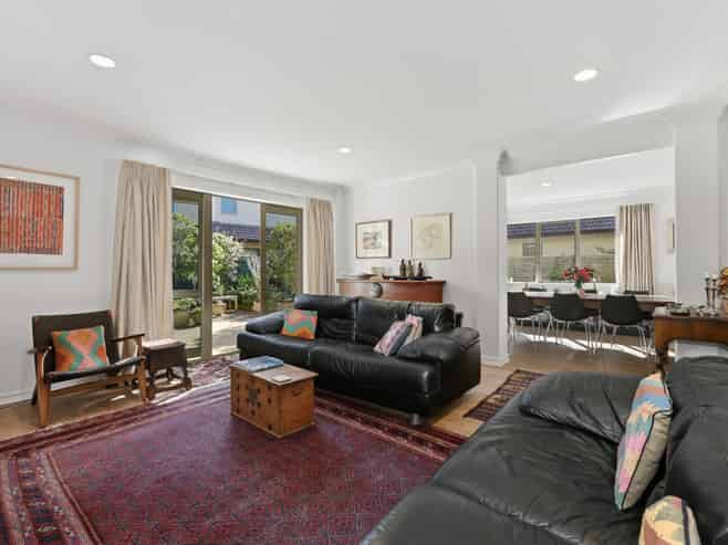 17 Edgecumbe Road, Avenues