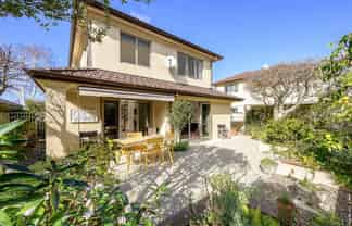17 Edgecumbe Road, Avenues