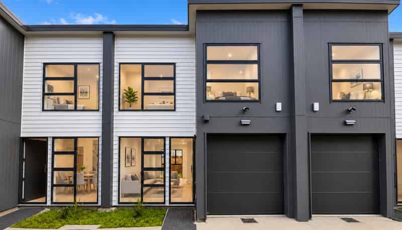 2/15 Oakland Avenue, Papatoetoe