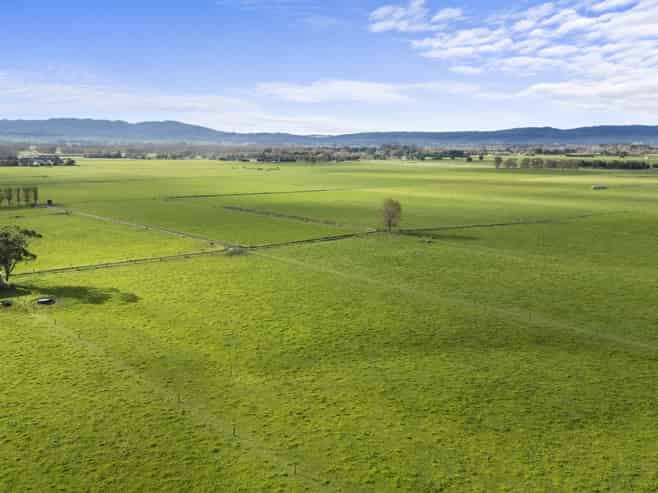 971B Rangitikei Line, Newbury