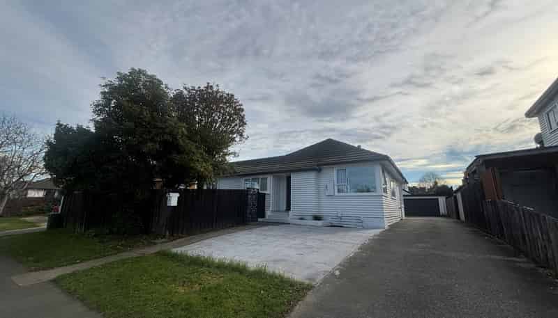 6 Roche Avenue, Upper Riccarton