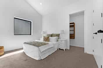 9 Murray Grey Lane, Karaka