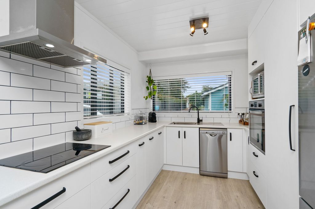 Exceptional Opportunity, Serious Seller! 2