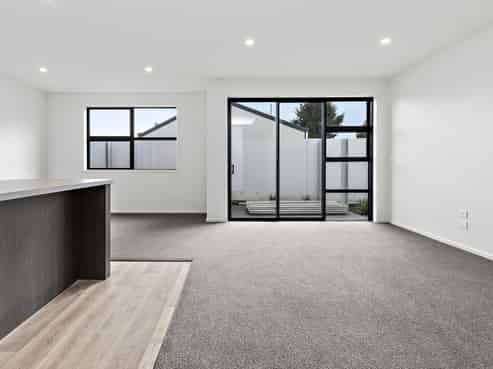 7/102 Swayne Road, Cambridge