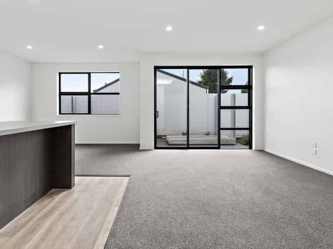 7/102 Swayne Road, Cambridge