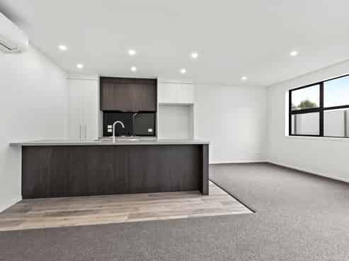 7/102 Swayne Road, Cambridge