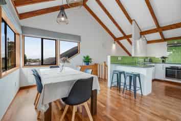 1/117 Sunset Road, Totara Vale