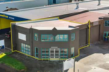ROAD FRONT SHOWROOM/WAREHOUSE