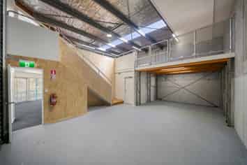 ROAD FRONT SHOWROOM/WAREHOUSE