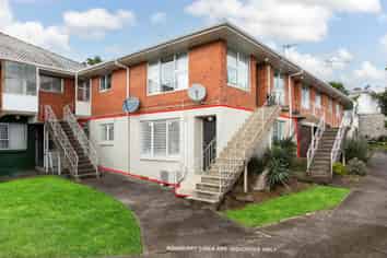 7/3 Kingsway Avenue, Sandringham