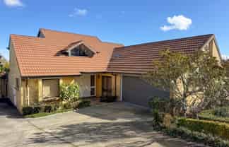 6 Wynsfield Garden, Saint Heliers