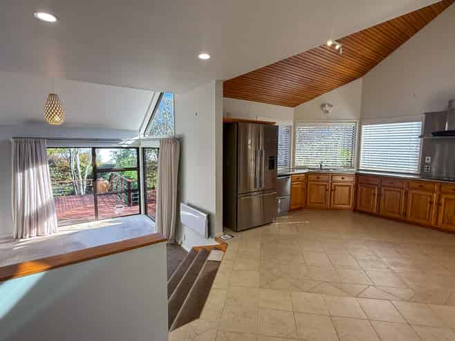 6 Wynsfield Garden, Saint Heliers