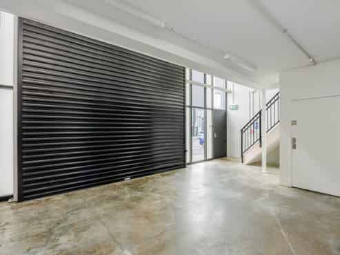 VACANT INDUSTRIAL UNIT WITH CAR PARKS
