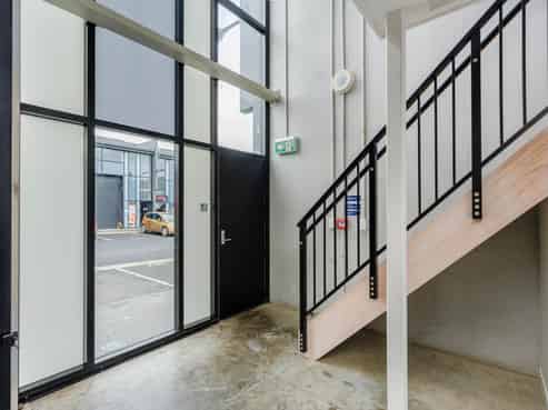 VACANT INDUSTRIAL UNIT WITH CAR PARKS

