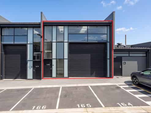 VACANT INDUSTRIAL UNIT WITH CAR PARKS
