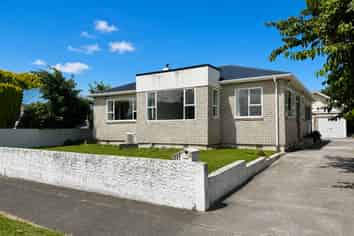 15 Clifford Street, Hawera