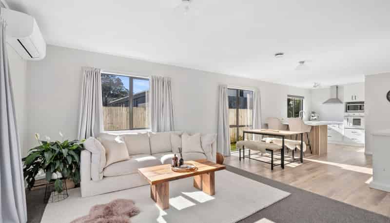10 Burns Street, Leamington