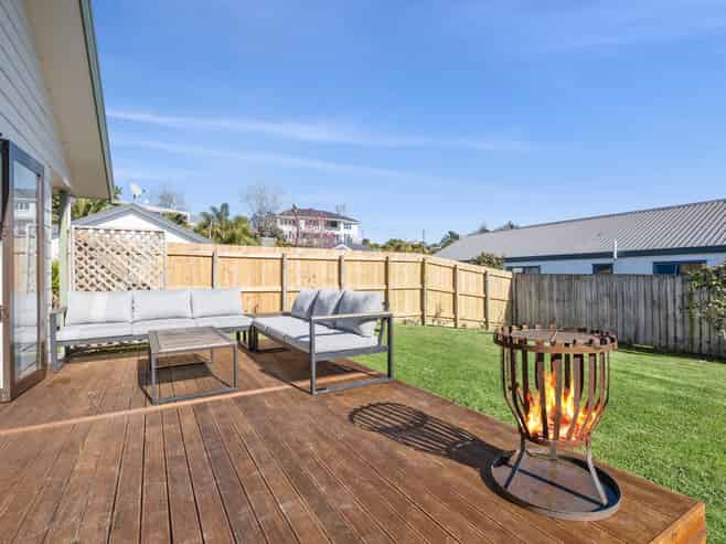 10 Burns Street, Leamington