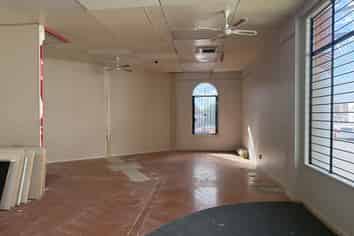 Versatile 67sqm commercial space in Howick